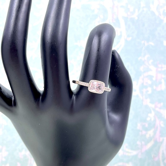 Jewelry - Vintage Y2K Sterling Silver and CZ Stone Minimalist Ring